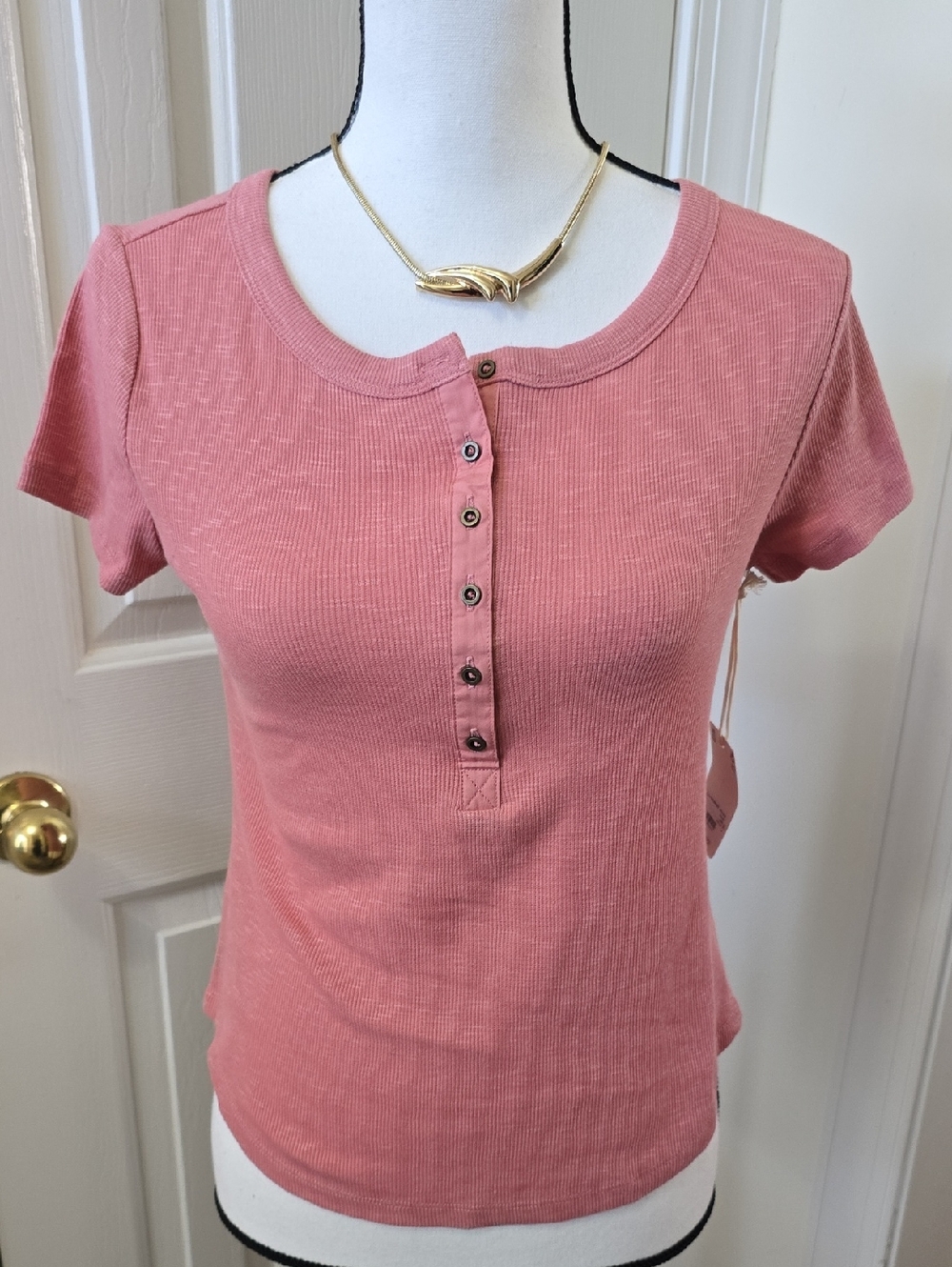 A.N.A BRAND WOMEN'S "DESERT SAND" RIBBED SHORT SLEEVE RIBBED TEE-SHIRT SIZE XS
